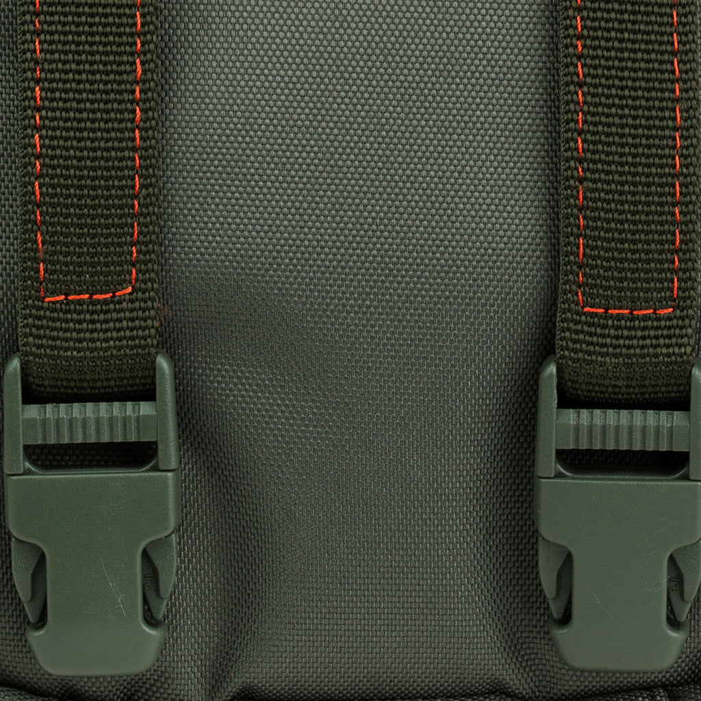 





p1005711
