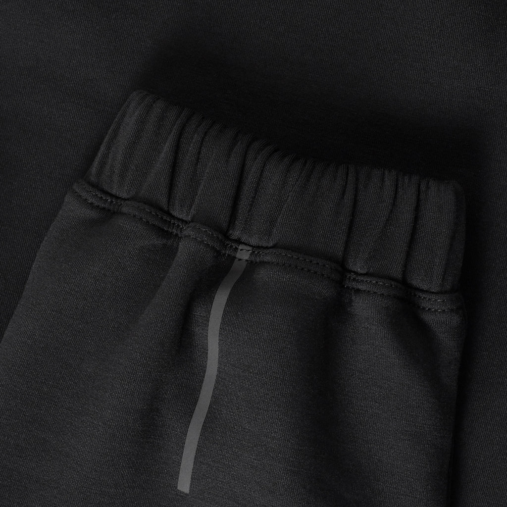 





p2306445